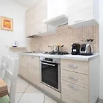 Balcone Vista Mare Wi-fi A/c 2 Bagni Parcheggi Lejlighed
